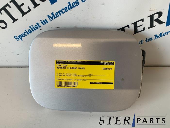 Clapet réservoir d'un Mercedes C-Klasse (744), Enlèvement ou Envoi, 3 mois de garantie, Utilisé, Mercedes-Benz