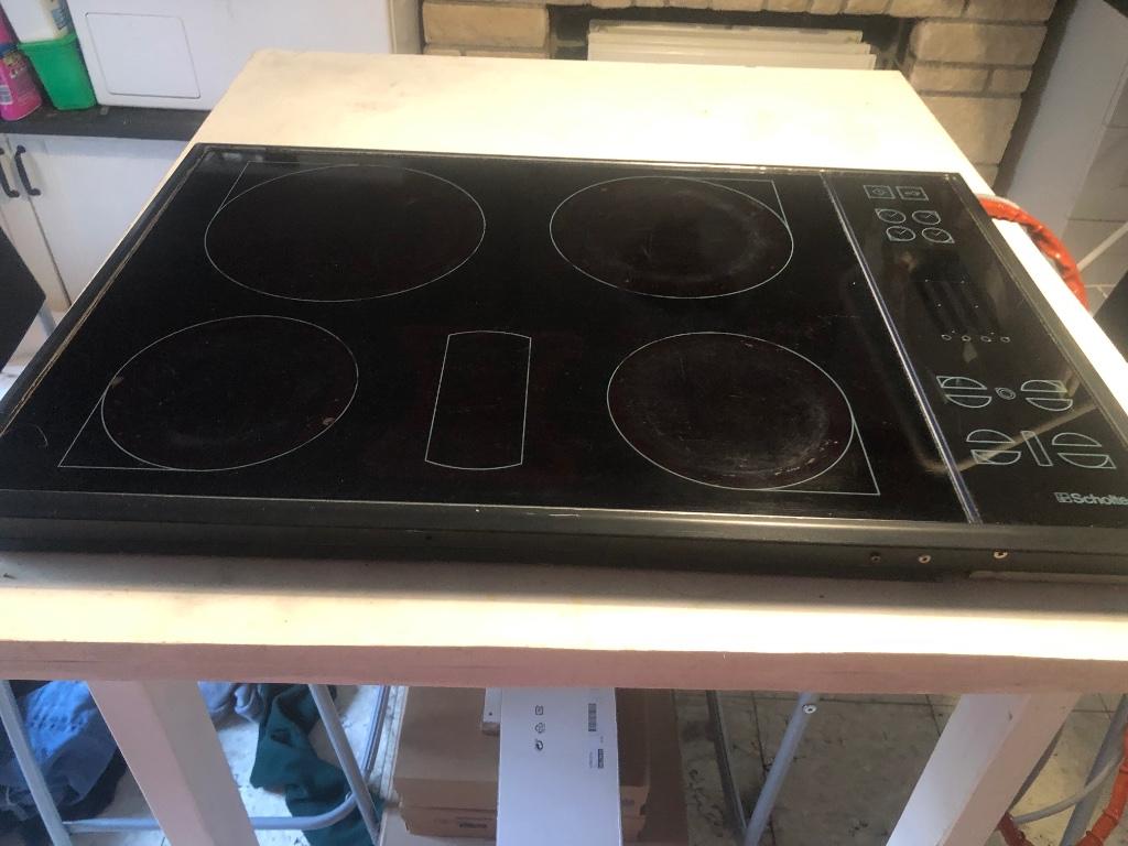 Taque vitro. Ceramique, Plaque chauffante, 4 zones de cuisson, Halogène, Enlèvement