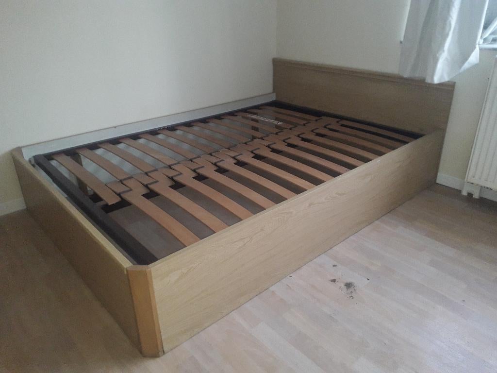 Lit avec sommier 140x200, Beige, Enlèvement, 200 cm, Bois