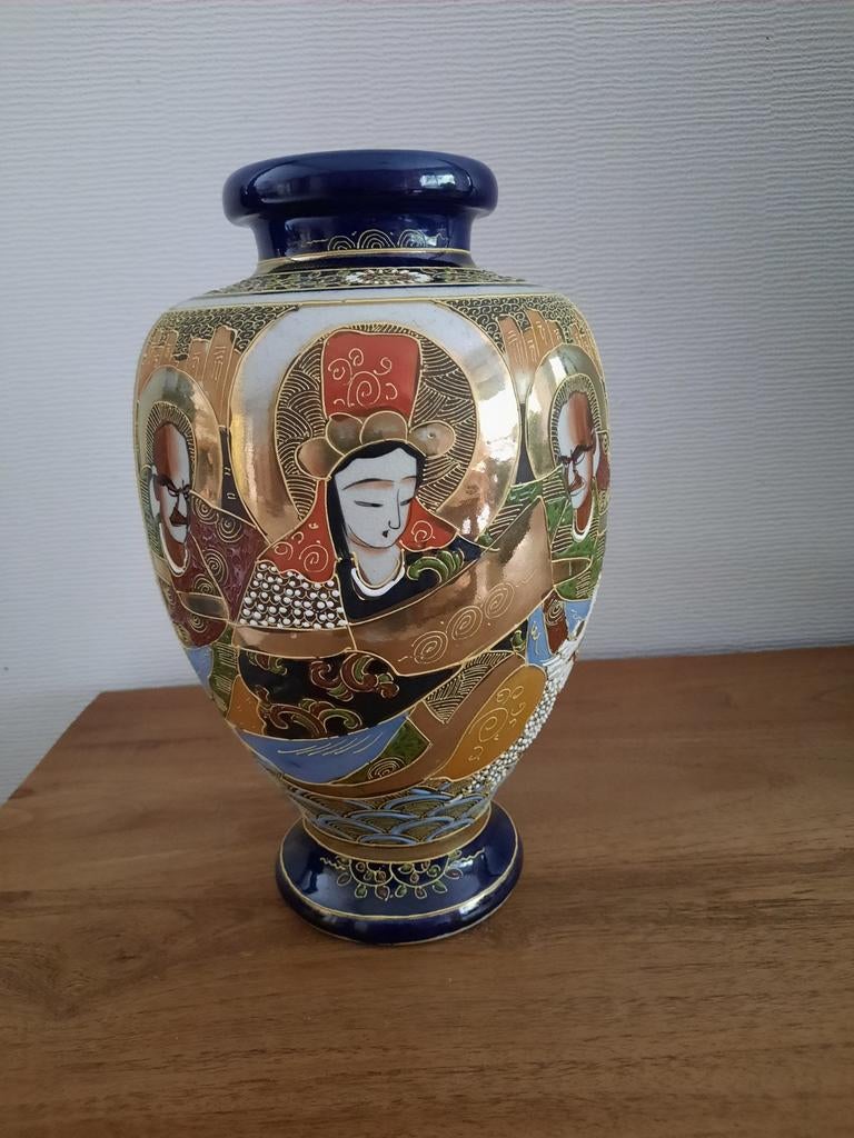 Vase Satsuma, Enlèvement