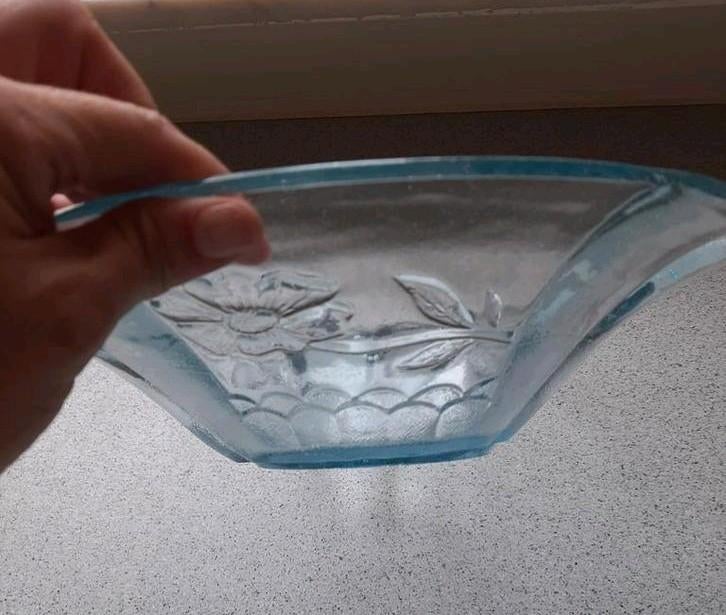 Mooie retro/Vintage persglas schaal met bloemenmotief–27cm, Ophalen of Verzenden