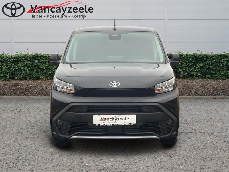 Toyota ProAce City LWB Dynamic 1d 27273 + BTW, Auto's, Toyota, Automaat, ProAce, Zwart, 130 pk