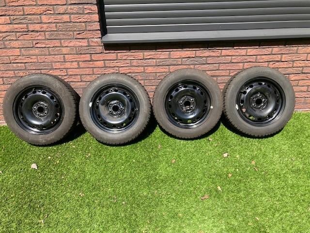 set van 4 wielen met winterbanden 185/60 R15, Auto diversen, Aanhangwagen-onderdelen, Ophalen