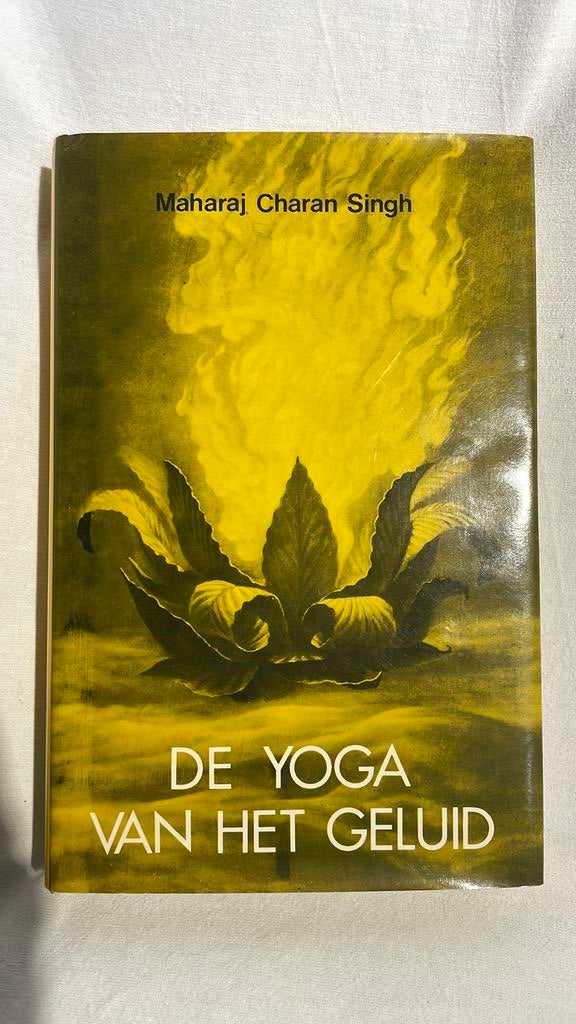 De Yoga van het geluid - Maharaj Charas Signh, Livres, Ésotérisme & Spiritualité, Enlèvement ou Envoi, Comme neuf, Méditation ou Yoga