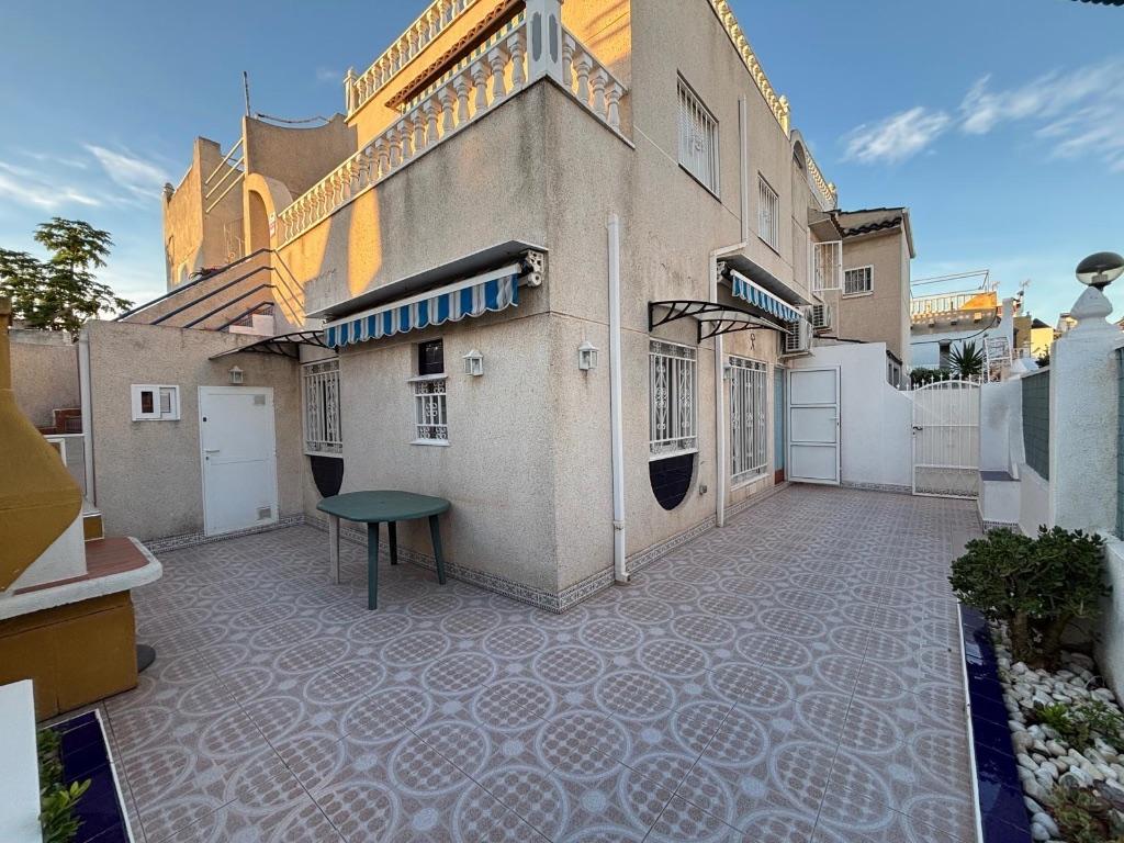 votre seconde résidence à vendre au soleil d'espagne, Immo, Village, Torrevieja, Maison d'habitation, 4 pièces