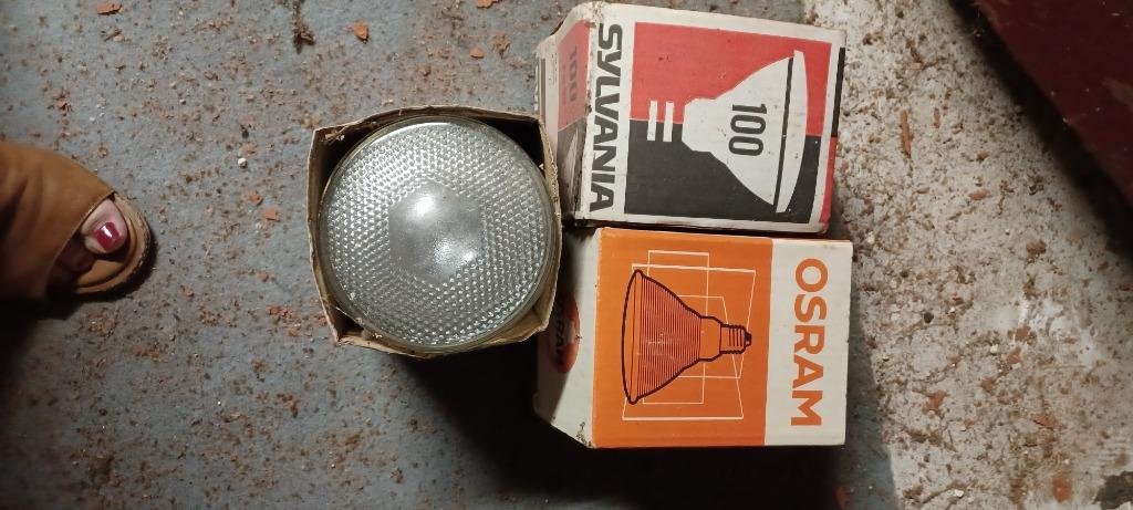 Spots 100 watt, Huis en Inrichting, Ophalen, Zo goed als nieuw, Plafondspot of Wandspot