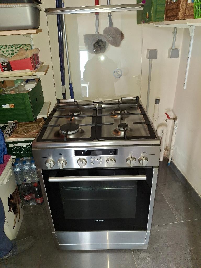 cuisinière mixte SIEMENS, Gaz, 85 à 90 cm, 4 zones de cuisson, Comme neuf
