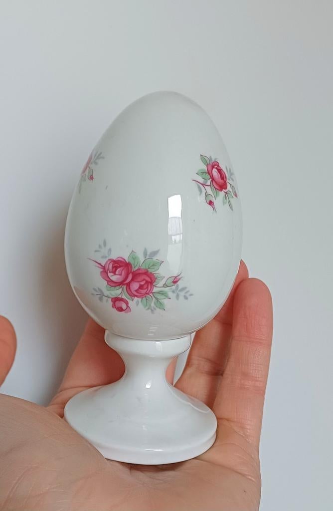 Œuf vintage du Staffordshire sur support, Enlèvement ou Envoi