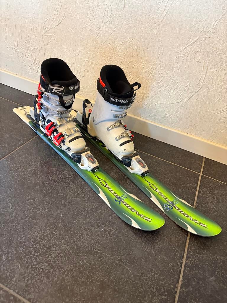 Skiset: Rosignol skie schoenen 240mm  + skie latten 80mm, Sport en Fitness, Ophalen, Ski, Schoenen