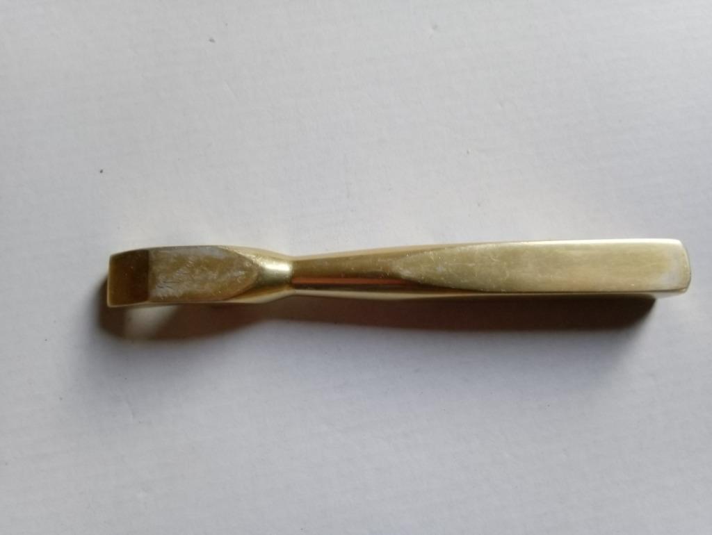 Flesopener blikopener verguld messing vorm van hand - arm, Antiek en Kunst, Ophalen of Verzenden