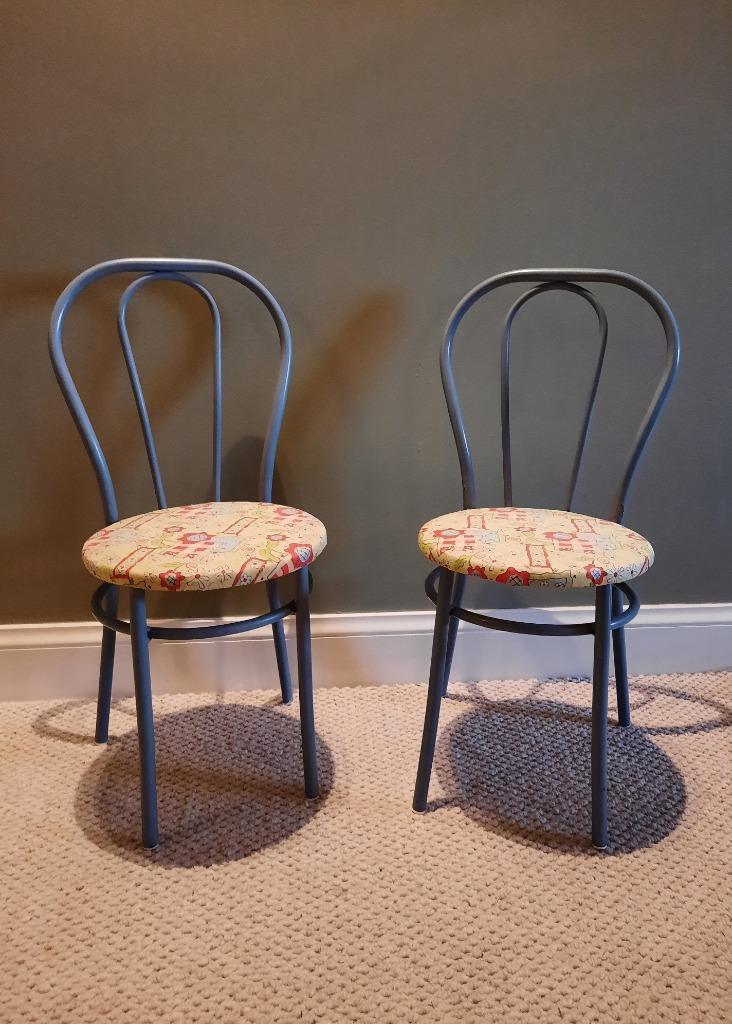 retro ijzeren kinderstoeltjes / 2 stuks, Ophalen