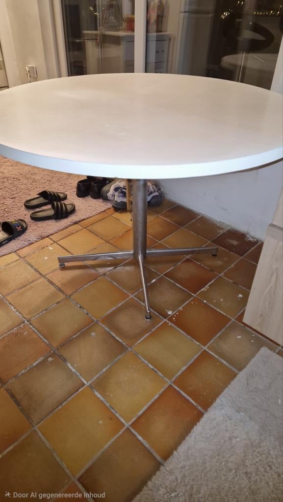 Witte ronde tafel 1.20 cm met 3 stoelen, Ophalen