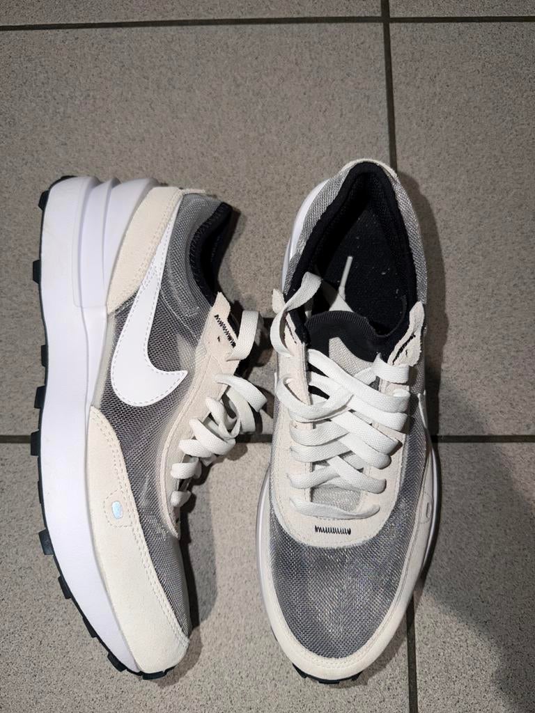 chaussures Nike, Sports & Fitness, Enlèvement ou Envoi, Comme neuf, Chaussures