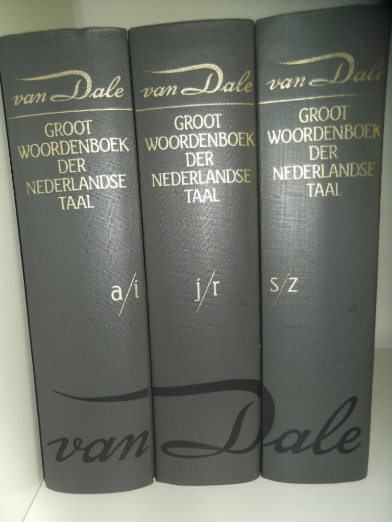 Van Dale - Elfde, herziene druk, Boeken, Woordenboeken, Verzenden, Zo goed als nieuw, Van Dale