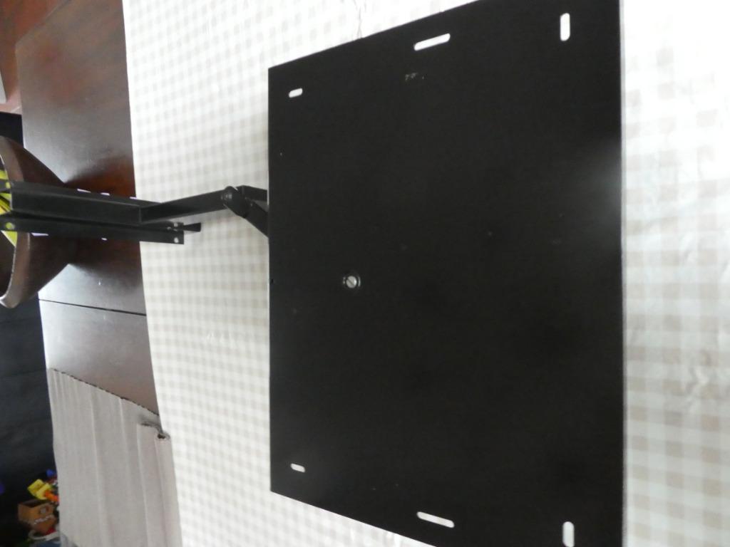 TV staander voor aan de muur, Ophalen, Zo goed als nieuw