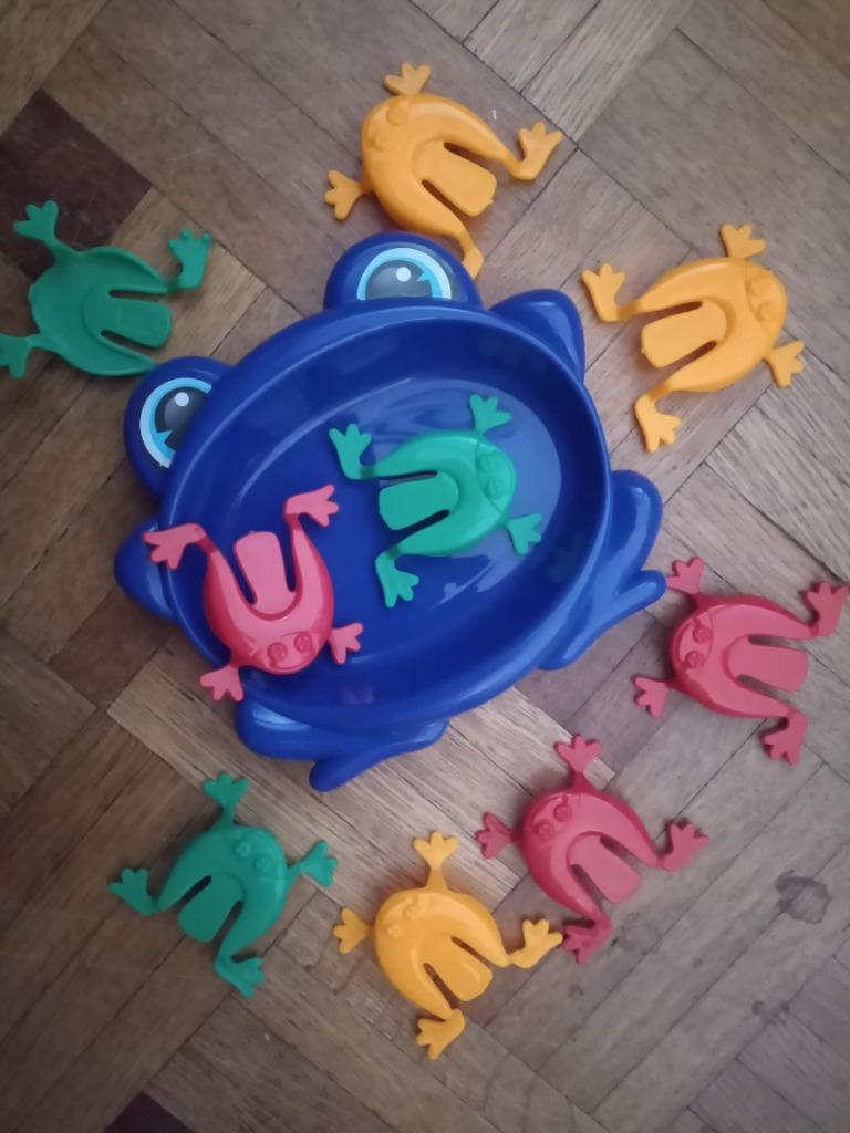 Le jeu des grenouilles, Enlèvement ou Envoi