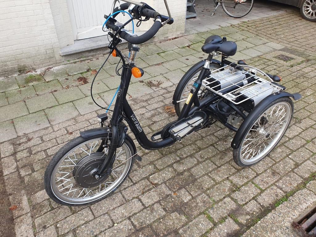 Driewieler van raam, Enlèvement