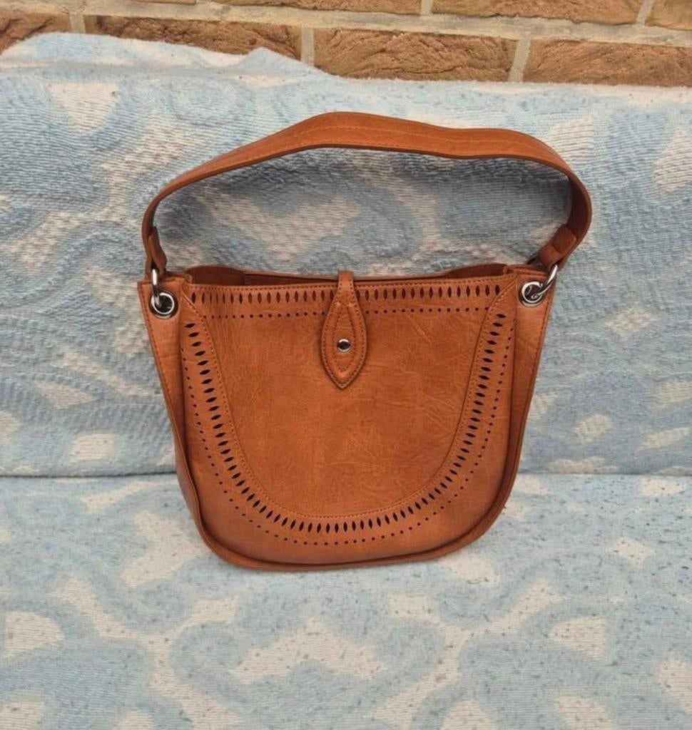 Prachtige bruine leren dames handtas 2 in 1 Mandoline, Handtassen en Accessoires, Tassen | Damestassen, Ophalen of Verzenden, Zo goed als nieuw