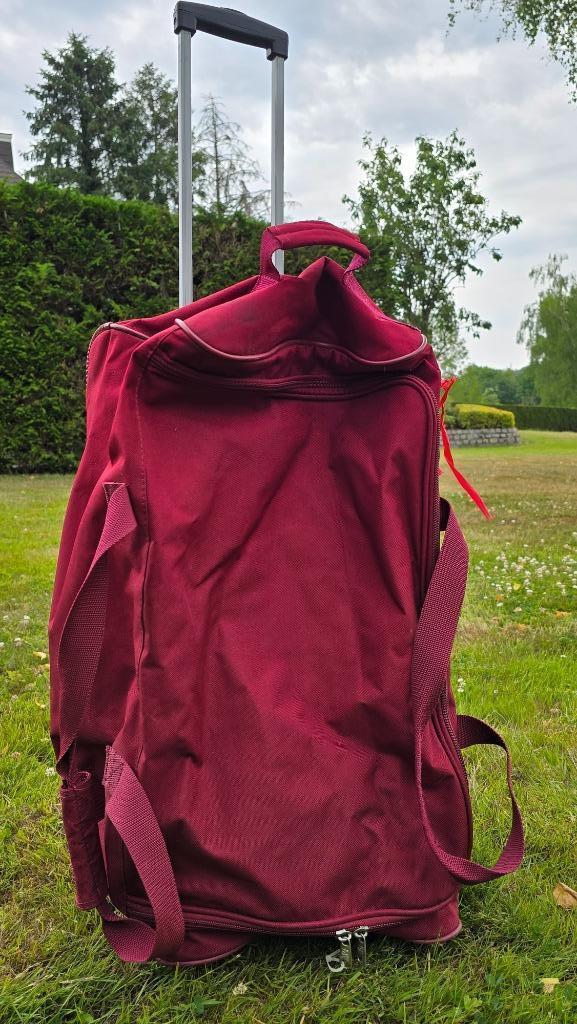 Sac de Sport Rouge avec Roues/Felrode Reiskoffer met Wielen, Ophalen, Minder dan 35 cm, Zo goed als nieuw, 60 tot 80 cm