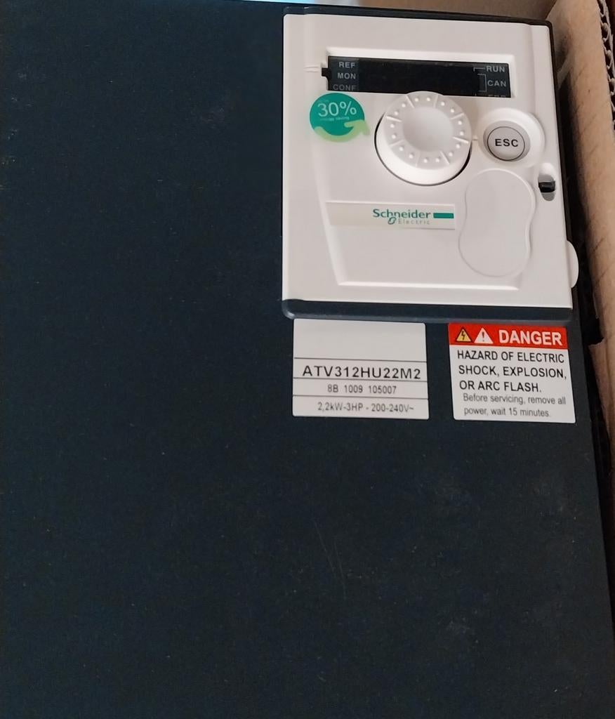 Nieuwe Schneider ATV312HU22M2 snelheidsvariator, Ophalen of Verzenden, Nieuw