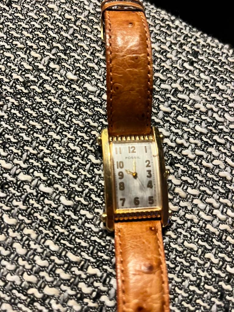 Montre à bracelet en cuir Fossil pour femme, Enlèvement