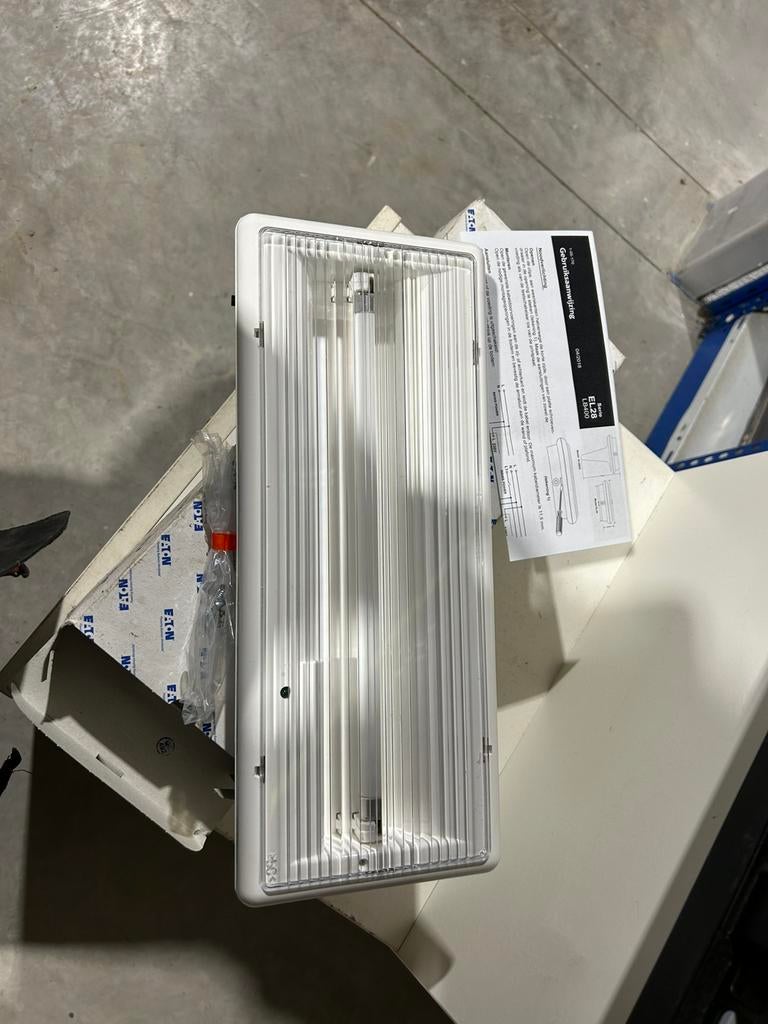 Eaton nood verlichting, Ophalen, Nieuw