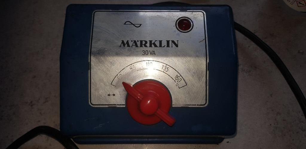 Transformateur 110 V Marklin 6114 de 1950, Enlèvement ou Envoi, Courant alternatif, Transformateur ou Alimentation, Utilisé