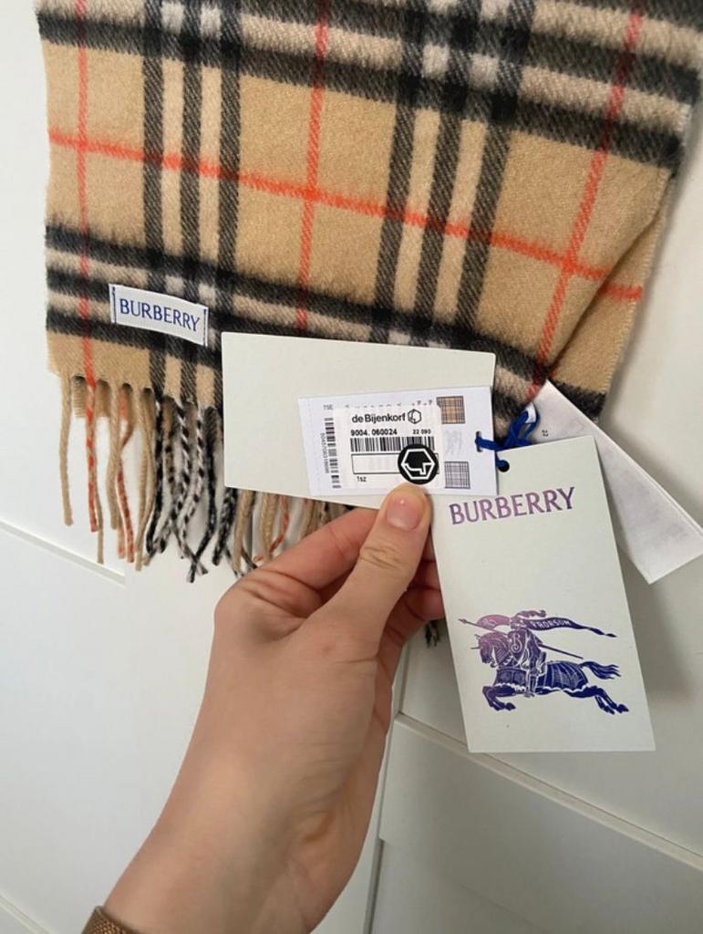 Burberry sjaal, Ophalen, Zo goed als nieuw, Sjaal