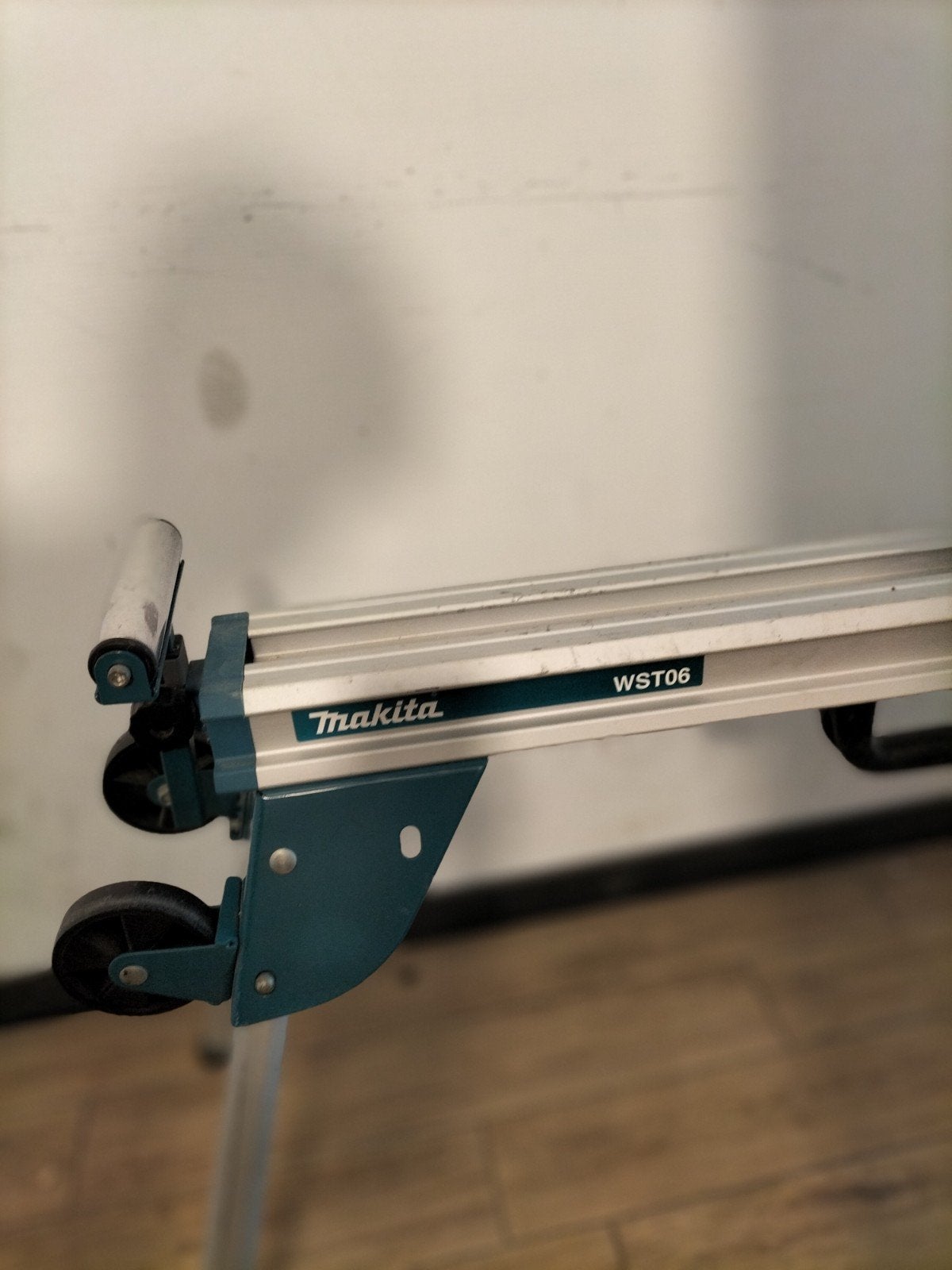 Makita tafel, Ophalen
