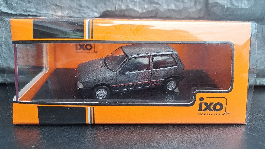 Fiat UNO TURBO IE 1984 1/43éme, Neuf, Enlèvement ou Envoi, Voiture, Ixo
