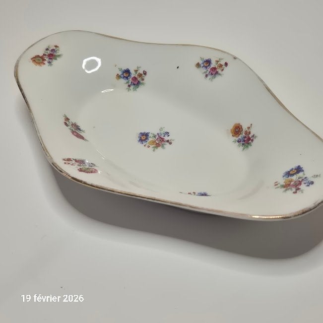 Leeg zakje of klein ovaal porseleinen schaaltje, Verzenden
