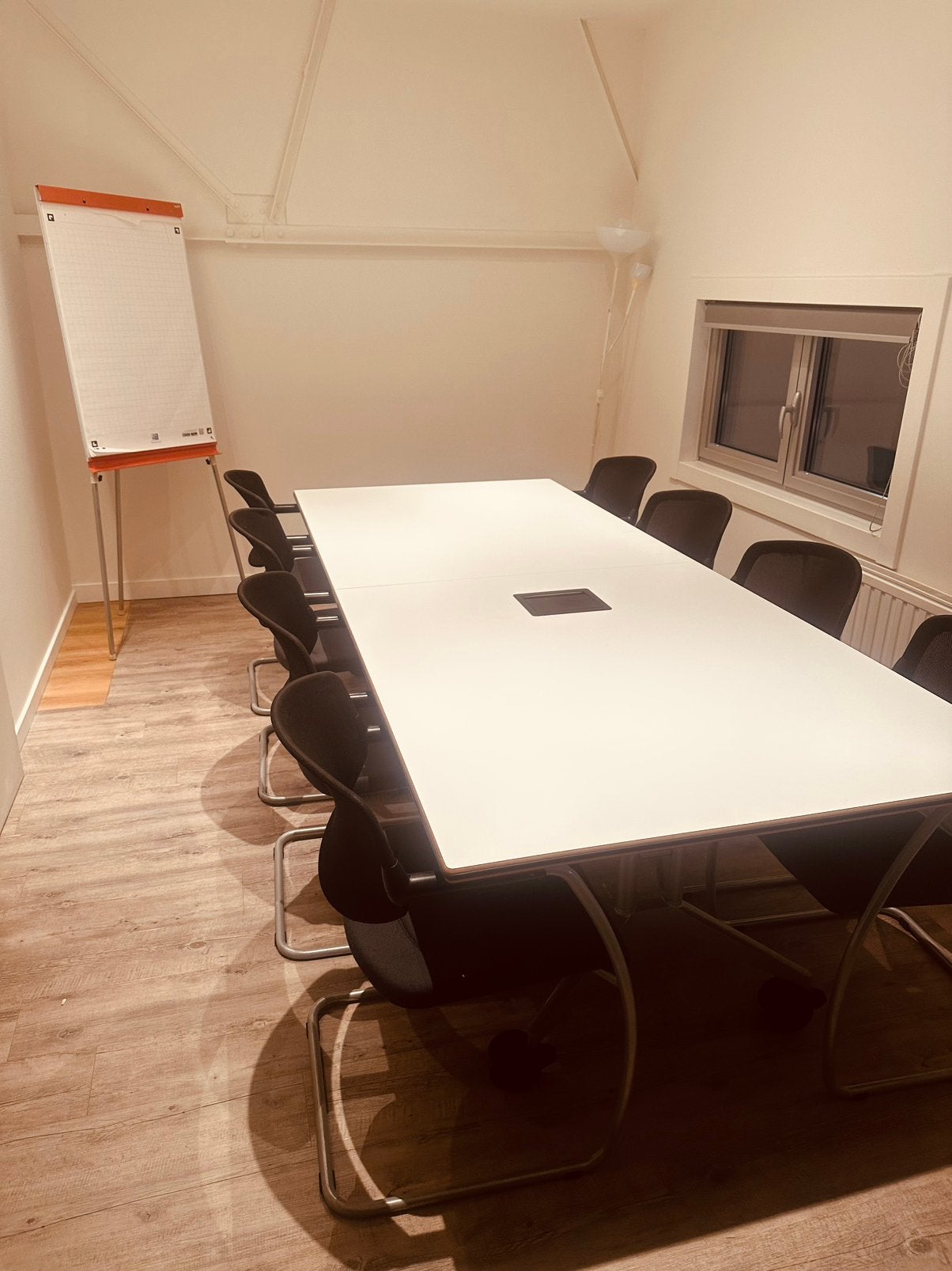 Set vergadertafel en stoelen, Immo