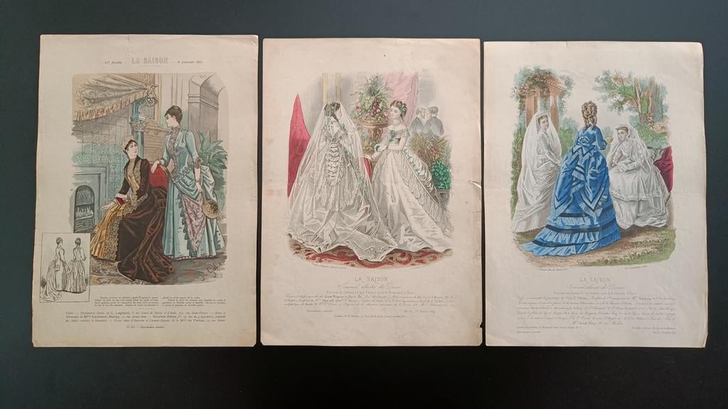 Trois anciens imprimés de mode français La Saison., Enlèvement ou Envoi