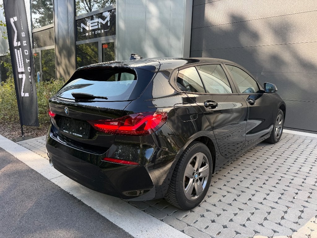BMW 118i Sportline,GARANTIE,CARPLAY,NAVI,ACC,LED,LIJNASSIST, Autos, Achat, Euro 6, Boîte manuelle, Entretenue par le concessionnaire