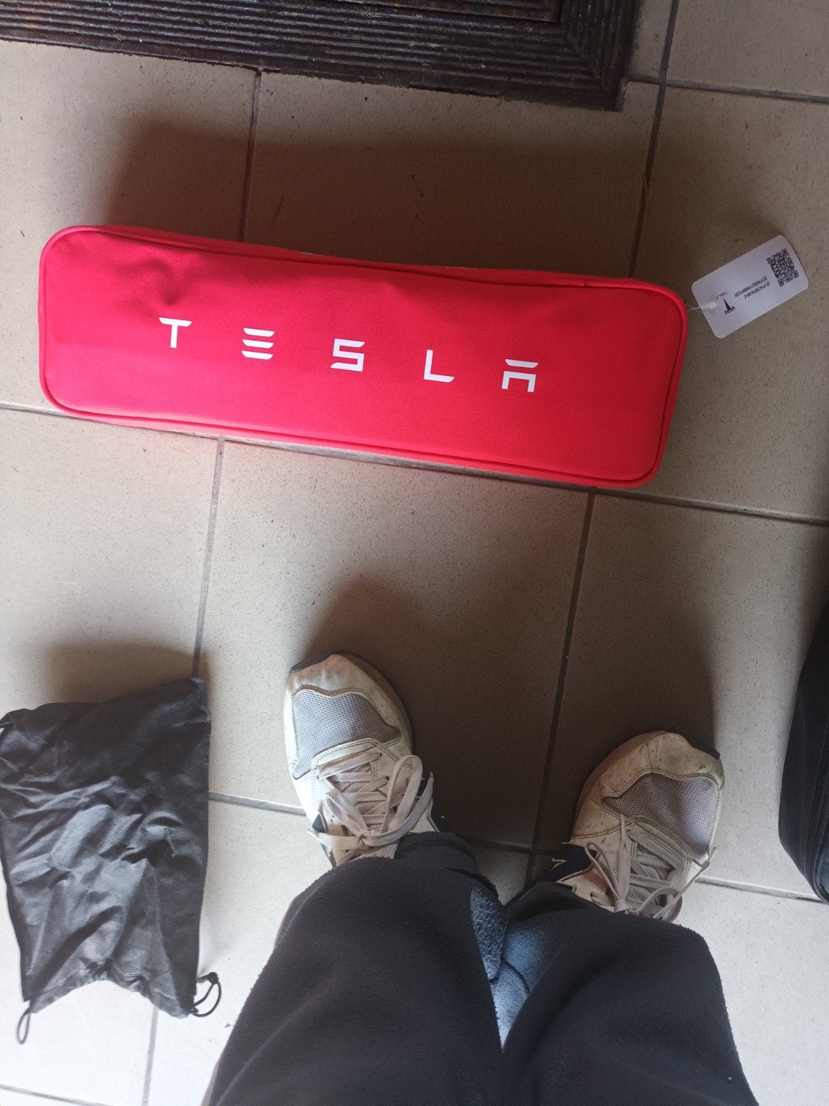 Pour tesla kit secours complet avec triangle, Enlèvement ou Envoi