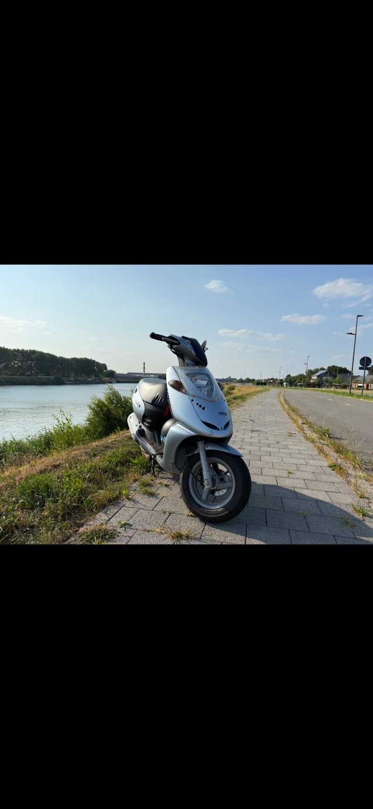 Aprilia sonic a klasse zeer zeldzaam, Ophalen, Zo goed als nieuw