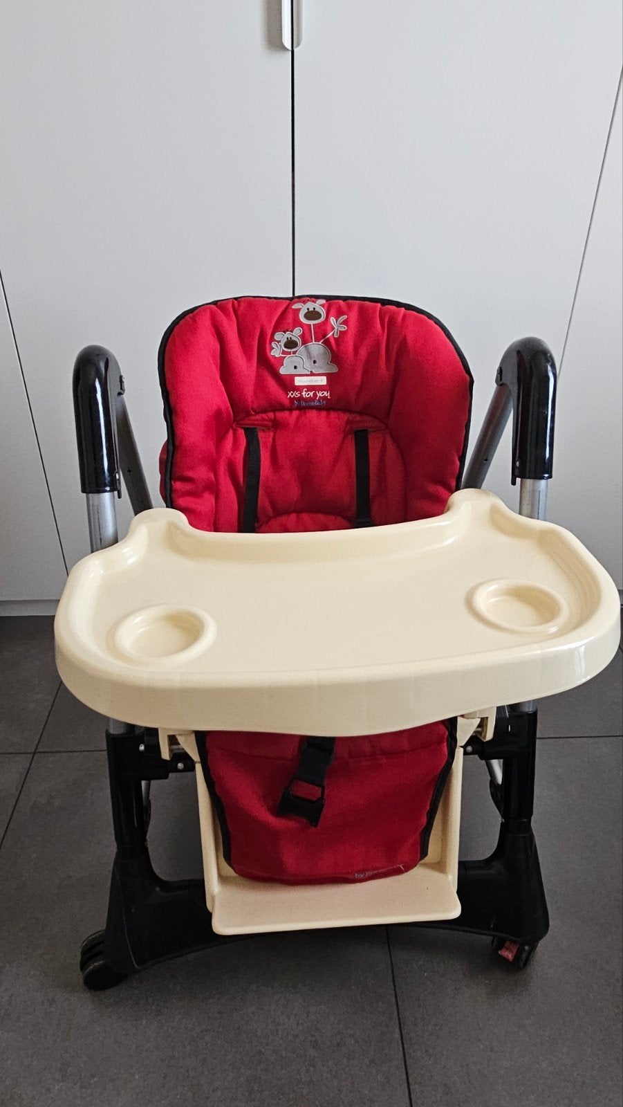 Eetstoel baby van het merk dreambaby op 4 wielen, zeer hand., Kinderen en Baby's, Kinderstoelen, Ophalen of Verzenden