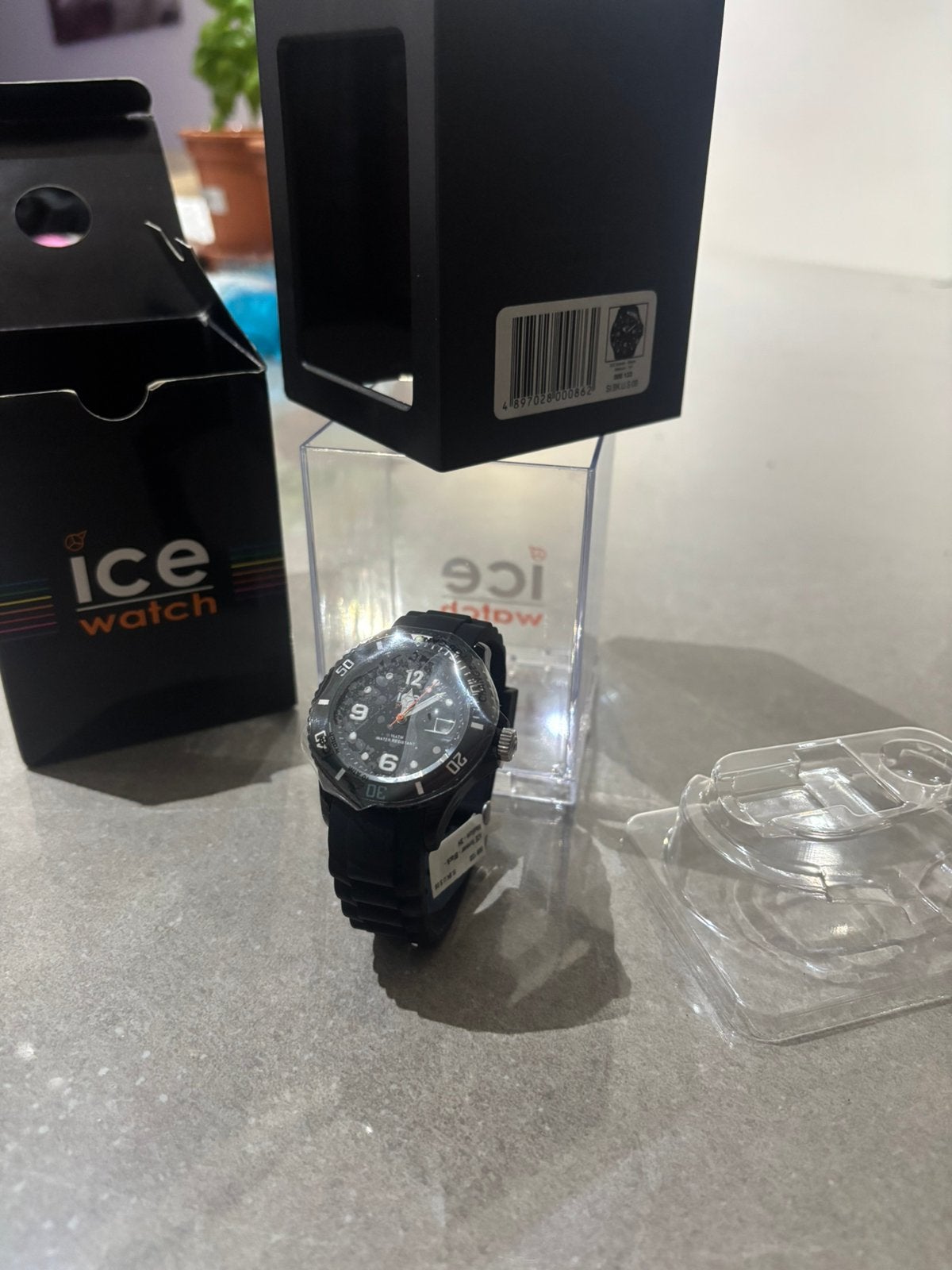 Ice-Watch ICE Forever Noire – Taille Medium – NEUVE, Enlèvement ou Envoi, Autres matériaux, Montre-bracelet, Autres marques
