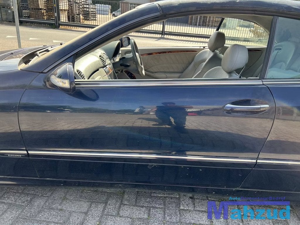 MERCEDES CLK W209 K359 Blauw links deur 2003-2010, Mercedes-Benz AG, Mercedes-Benz, Utilisé, Mercedesstrasse 120
70372  Stuttgart, DE