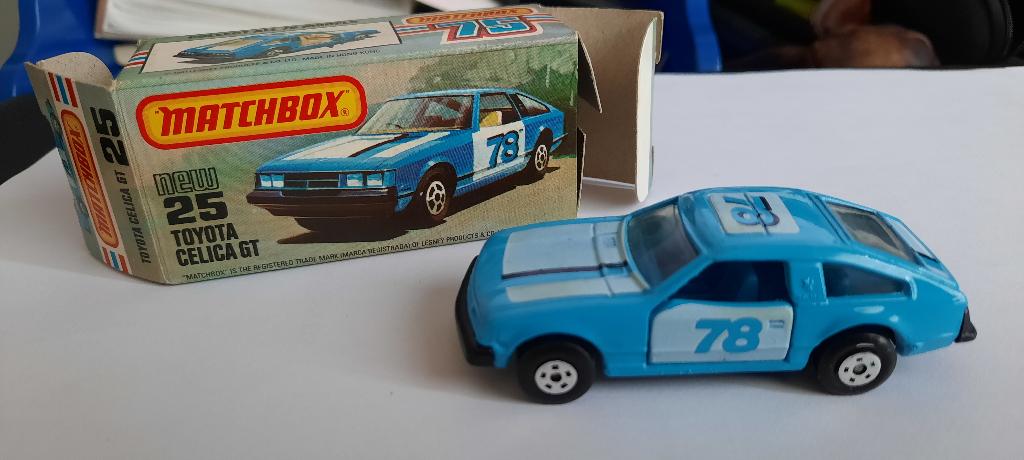 Matchbox 25g Toyota Celica, Hobby en Vrije tijd, Modelauto's | Overige schalen, Ophalen of Verzenden, Zo goed als nieuw, Auto