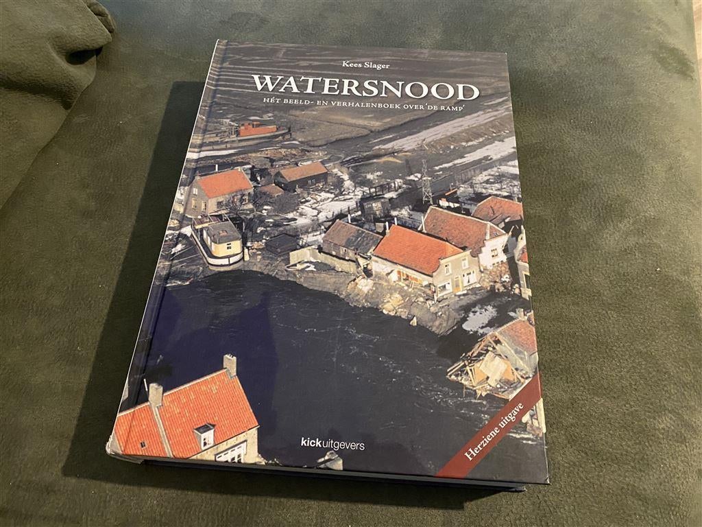 Watersnood Kees Slager kick uitgevers herziende uitgave [103, Boeken, Verzenden, Zo goed als nieuw