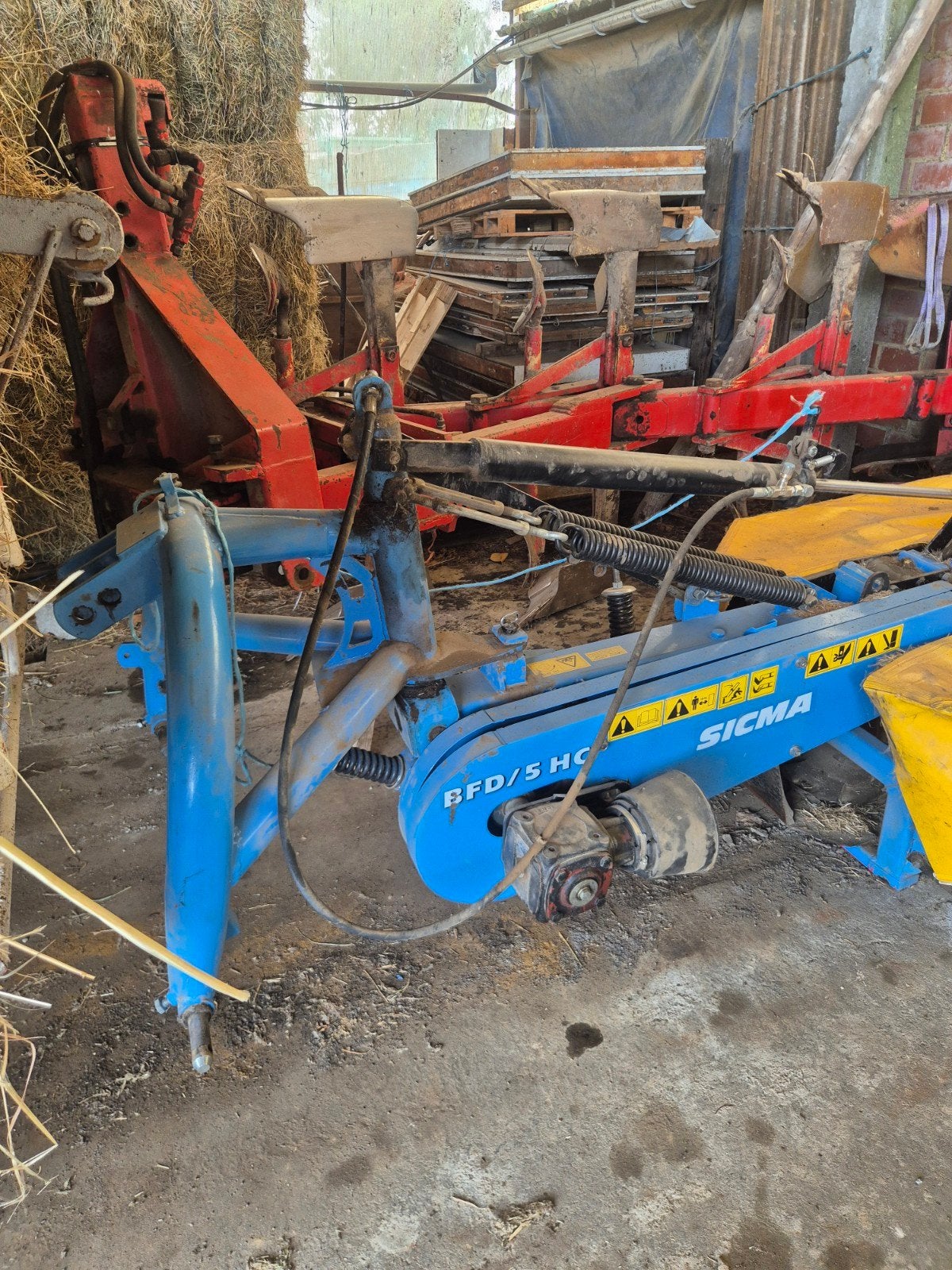 Faucheuse à disques Sicma 2m20 avec conditionneur à rouleaux, Articles professionnels, Agriculture | Outils, Enlèvement, Cultures