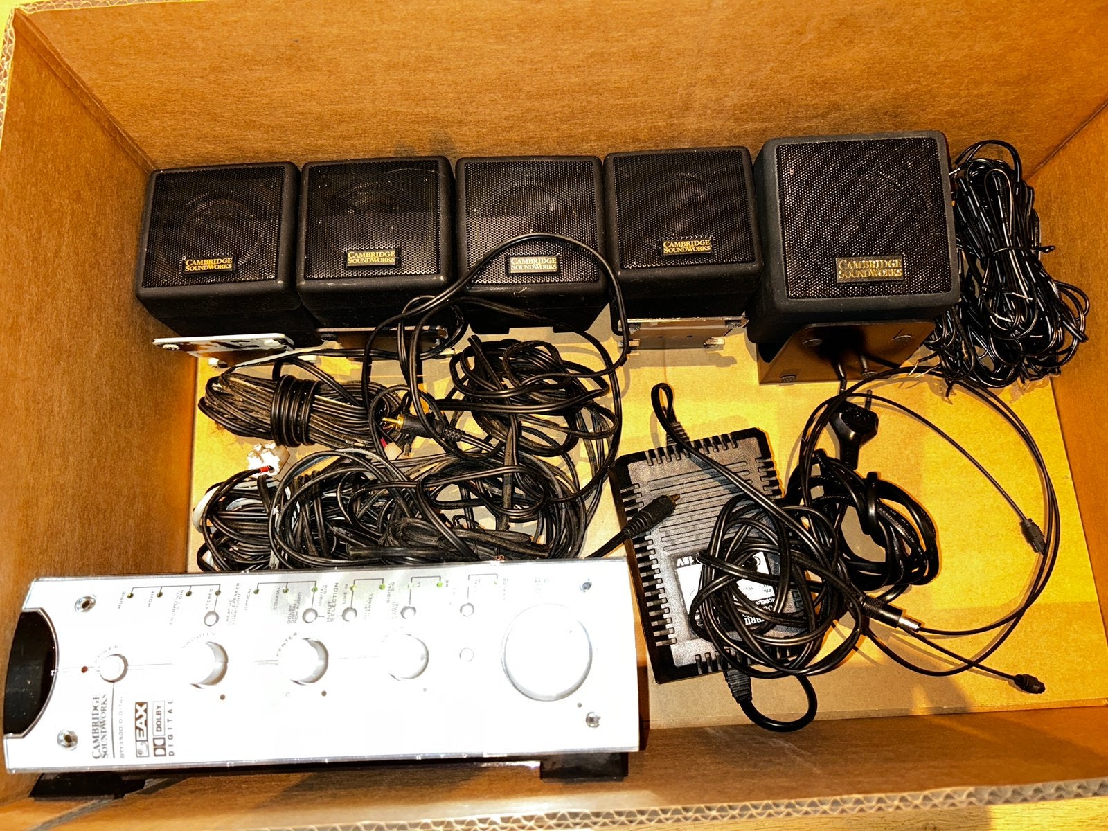 Cambridge SoundWorks DTT3500 Digital 5.1 Surround Dolby Dig, Enlèvement, Utilisé, Canal audio 5.1