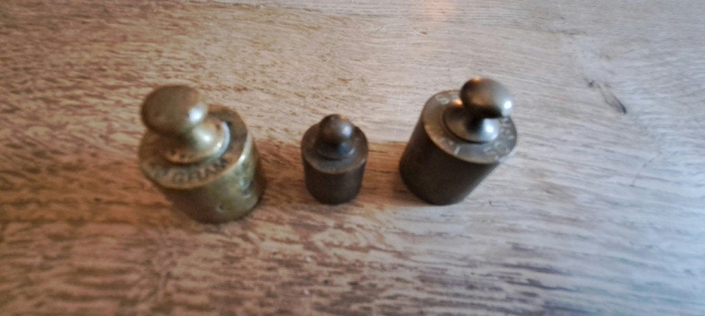 Lot de 3 petits poids en cuivre pour balance, Enlèvement ou Envoi, Cuivre