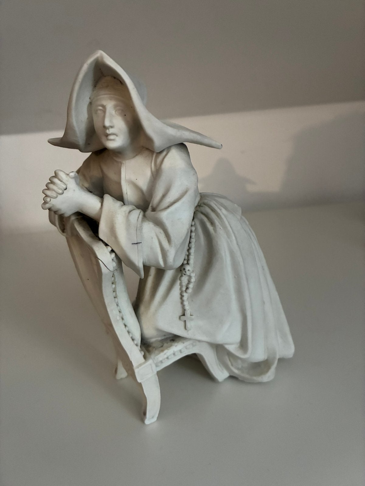 une statuette en biscuit de porcelaine, Antiquités & Art, Enlèvement ou Envoi
