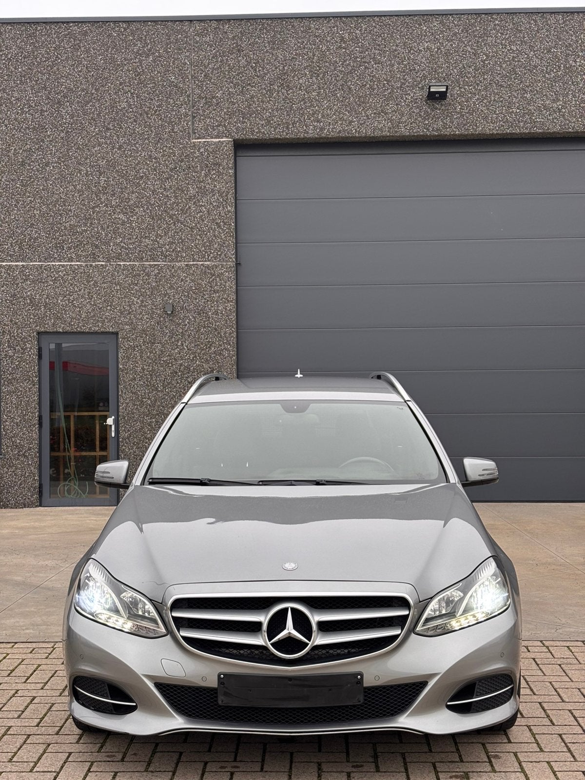 Mercedes E klasse, Autos, Cuir, Achat, Boîte manuelle, Noir