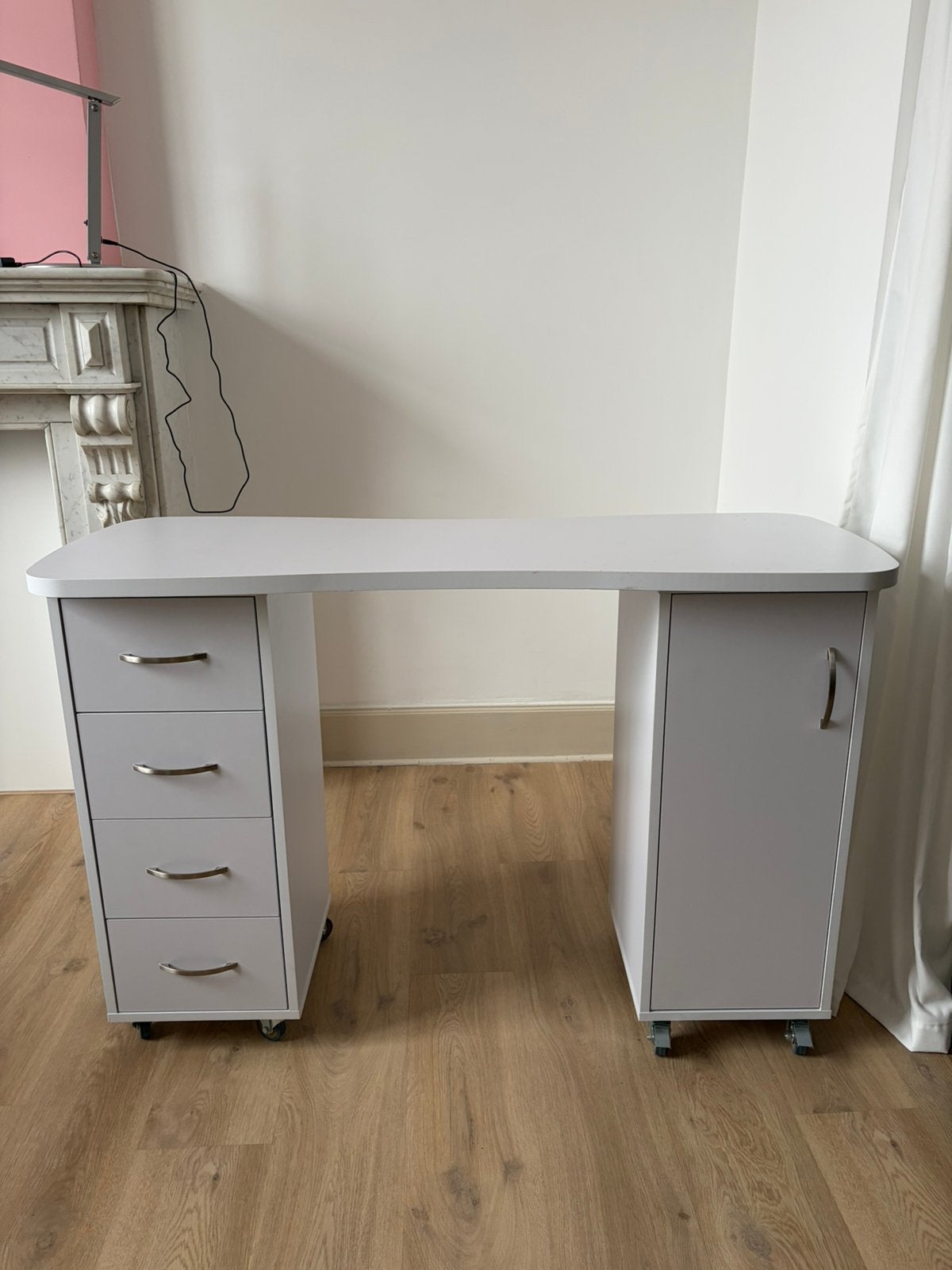 Table de manucure professionnelle – Très bon état, Enlèvement, Table