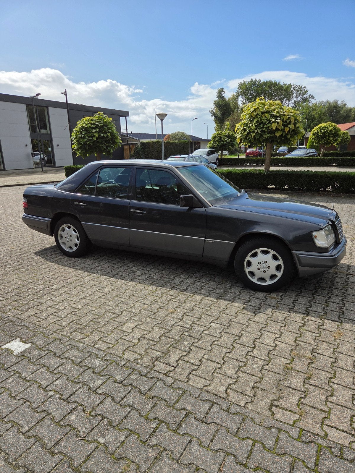 Mercedes E200 Elegance, foto 2