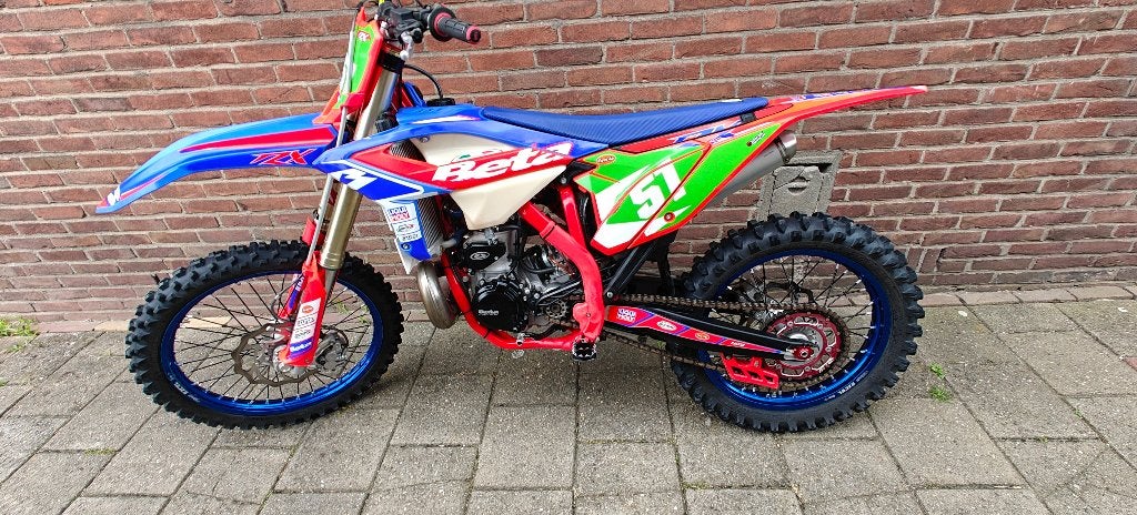 Beta RX300 2takt 2024 crossmotor met slechts 35 uren, Motos, 300 cm³, Occasion, Particulier, Moto de cross