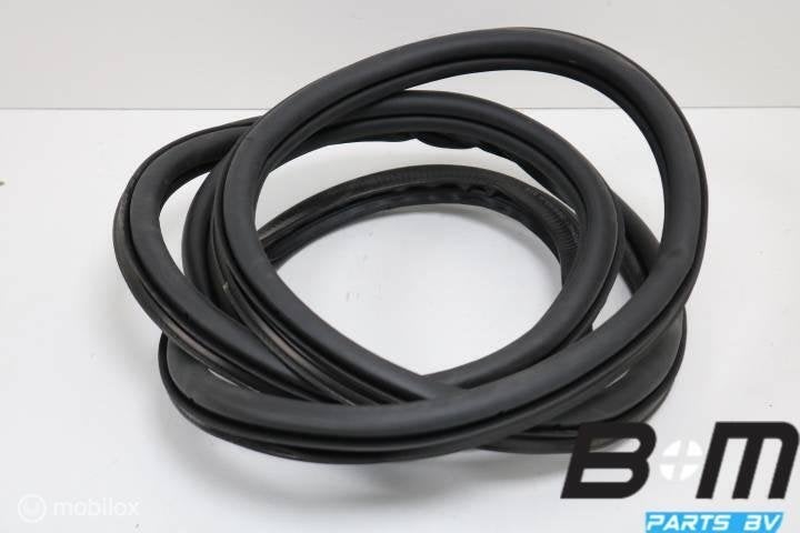 Portierrubber links achter VW Passat B8 Sedan 3G5867913K, Gebruikt